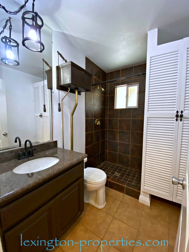 Building Photo - Fantastic, 3Bd/2Ba, Home in the Heart of Rocklin! Off Pacific St., Near Johnson-Springview Park!