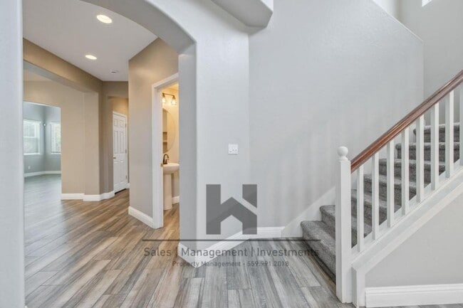 Building Photo - 3169 Brickfield Ave