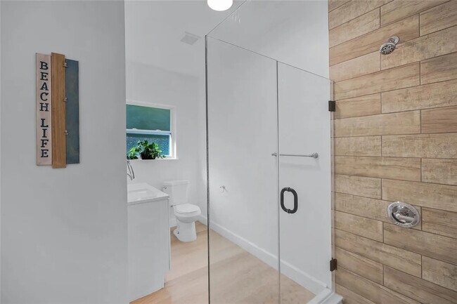 Building Photo - 1305 Fairview Ave