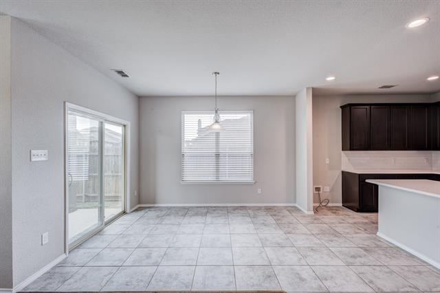 Building Photo - 5529 Las Lomas Ln