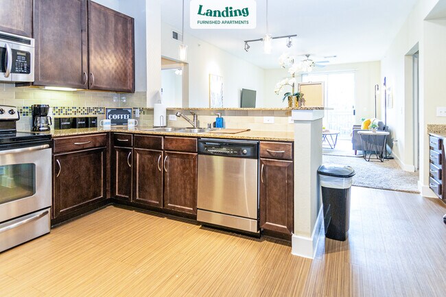 Building Photo - 7373 Valley View Ln