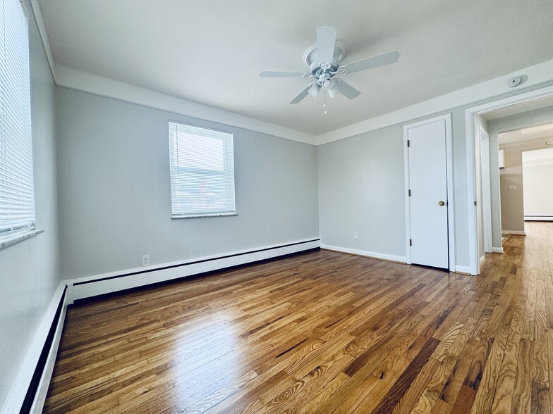 Bedroom - 4012 O Leary Ave