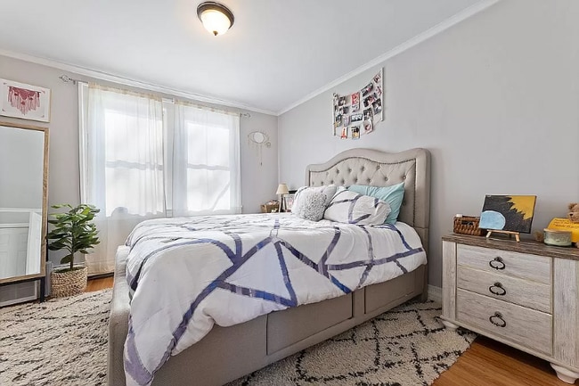 Building Photo - 196 Shephard Ave