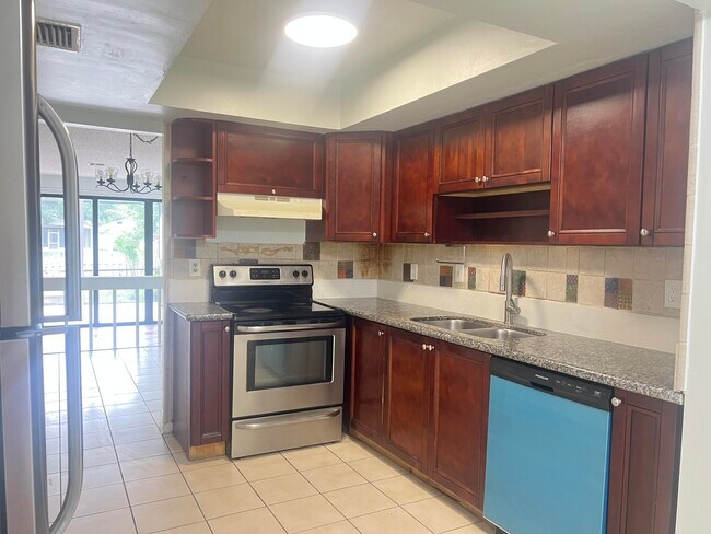 Building Photo - 12398 Westhampton Cir
