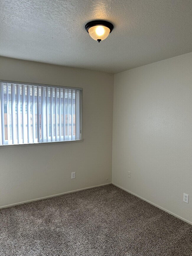Building Photo - 3509 Shawnee Dr