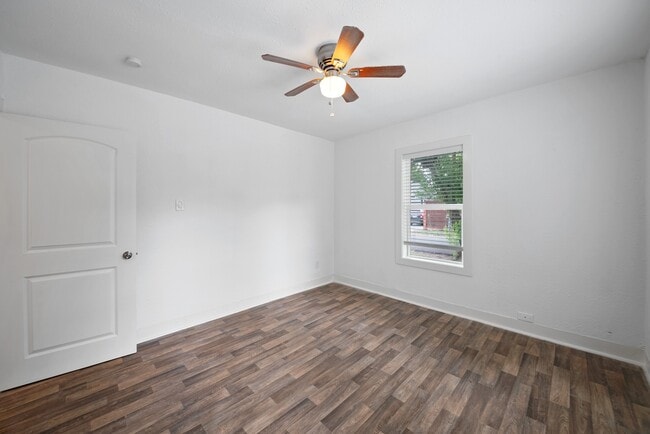 Building Photo - 5110 Avenue H