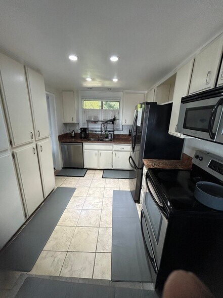 Building Photo - 2240 N Legion Dr