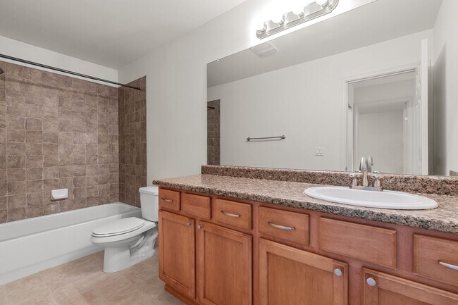 Building Photo - Stunning 3 bed, 2.5 bath home in desirable Bothell neighborhood