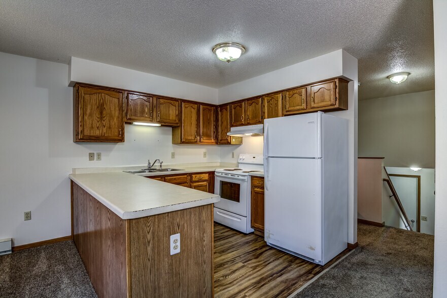 Primary Photo - 2906 Edgewood Dr