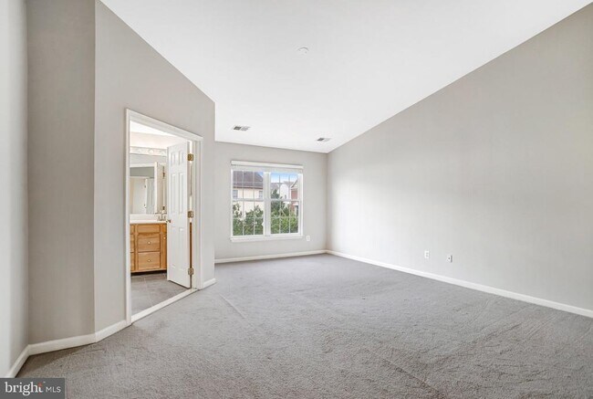 Building Photo - 22616 Welborne Manor Square