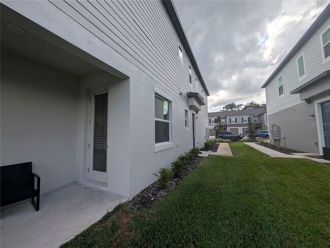 Building Photo - 3385 Lapis Lk Dr