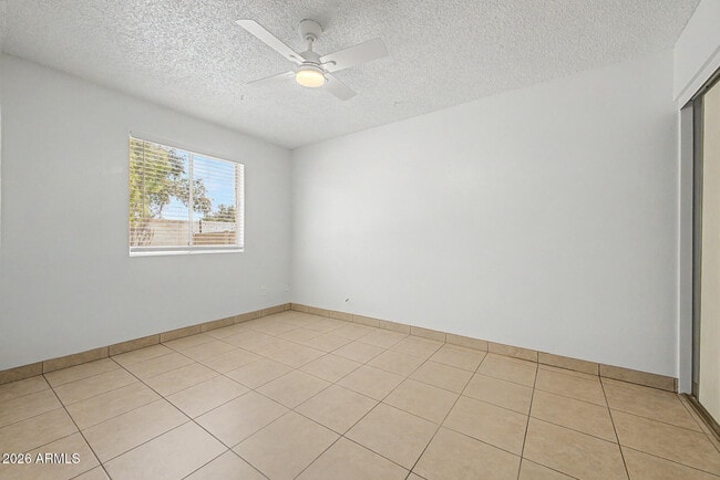 Building Photo - 7014 W Palo Verde Dr