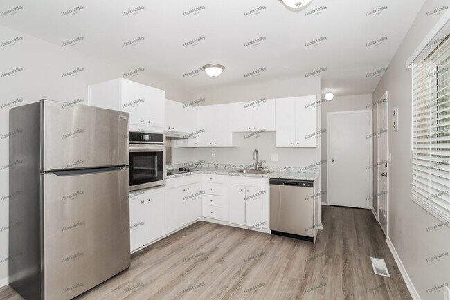 Building Photo - 1977 Windmill Way