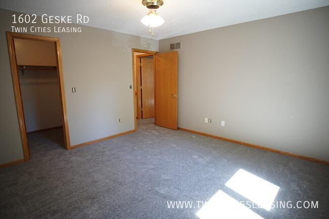 Building Photo - 1602 Geske Rd