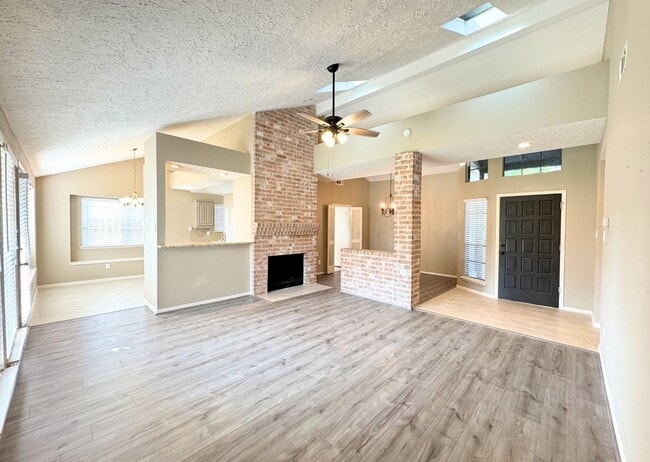 Building Photo - 2011 Echo Ridge