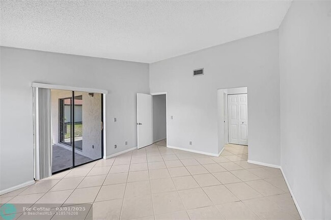 Building Photo - 45 Columbia Ct
