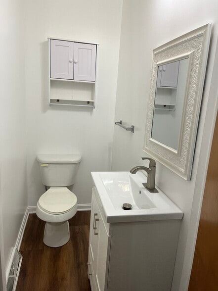 Building Photo - 169 Wyndcrest Ct