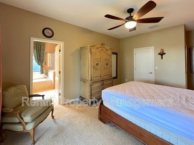 Building Photo - 11915 Country Day Cir
