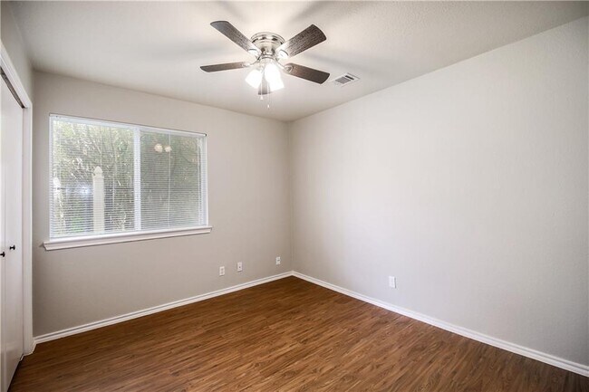 Building Photo - 3300 Reta Cove