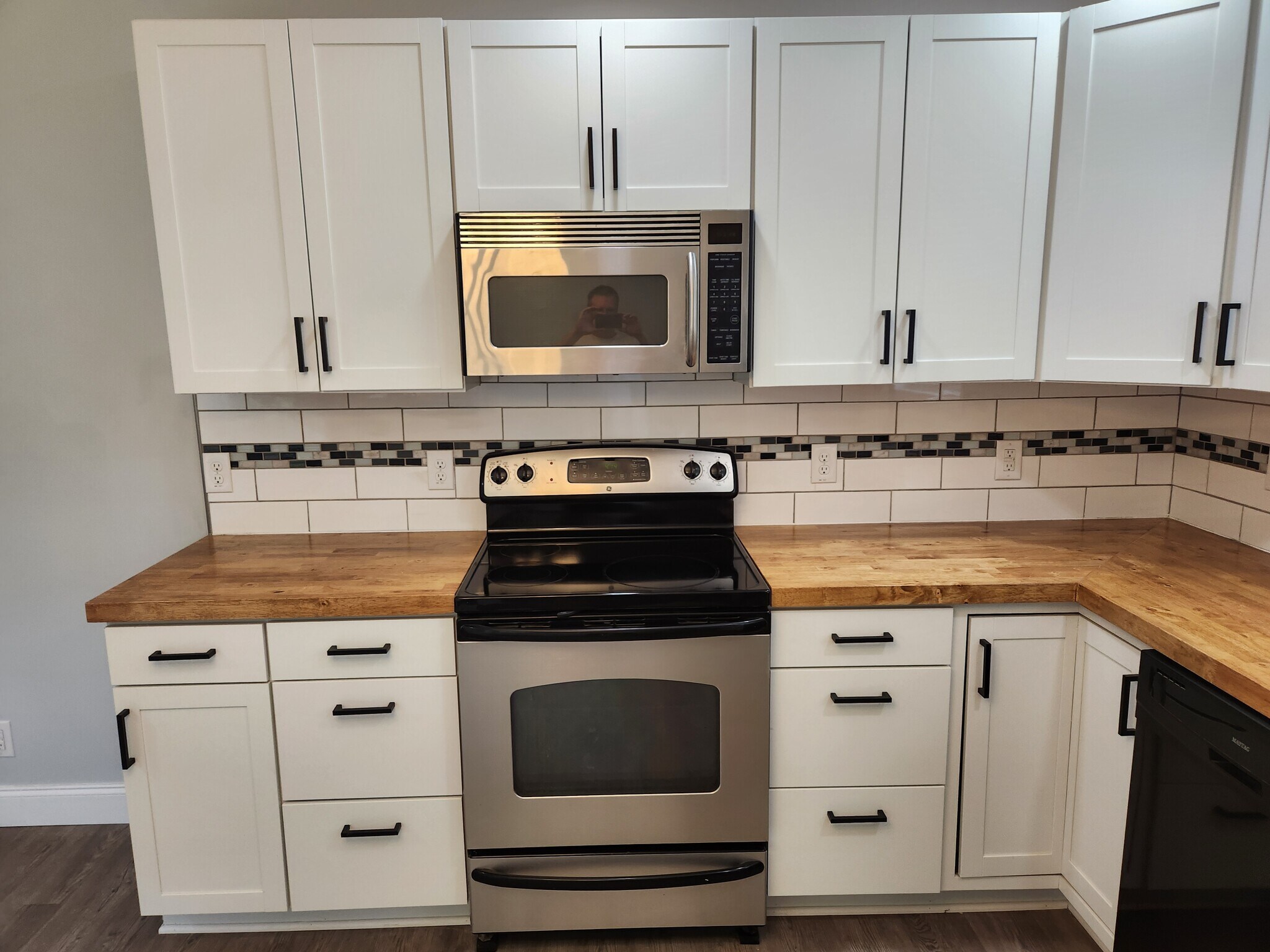 Building Photo - 629 Central Ave