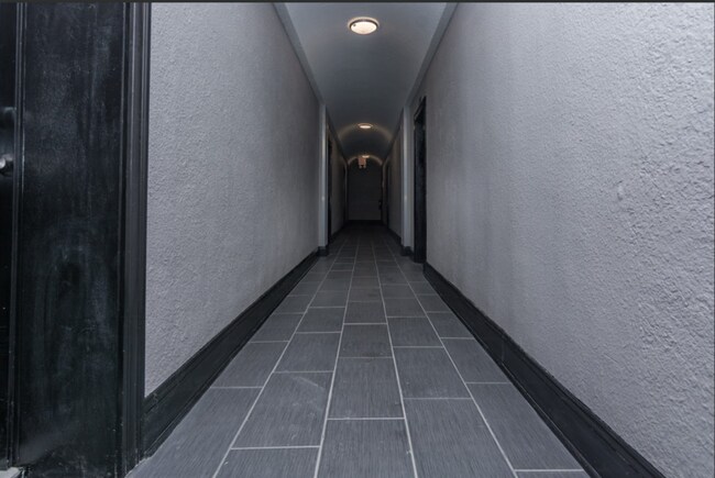 Building Photo - 0 bedroom in Chicago IL 60624