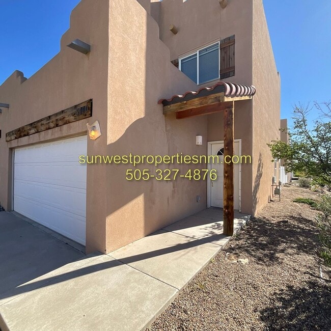 Building Photo - 3 Bedroom, 3 Bath, 2 Car Garage with Fenced Backyard Townhouse