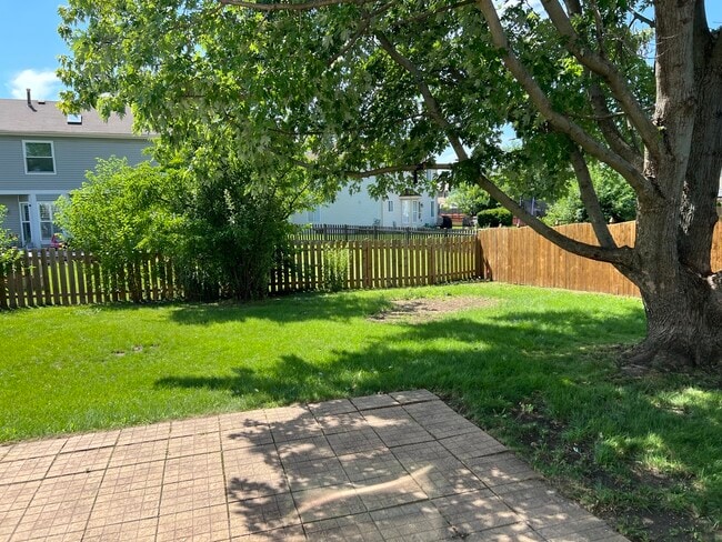 Building Photo - 1164 Lakewood Cir