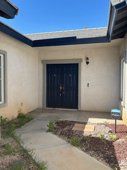 Building Photo - 13254 Sandia Cir