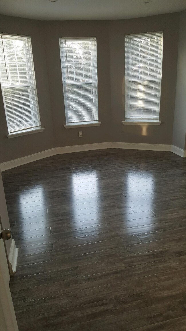 Master Bedroom - 1267 Park Blvd