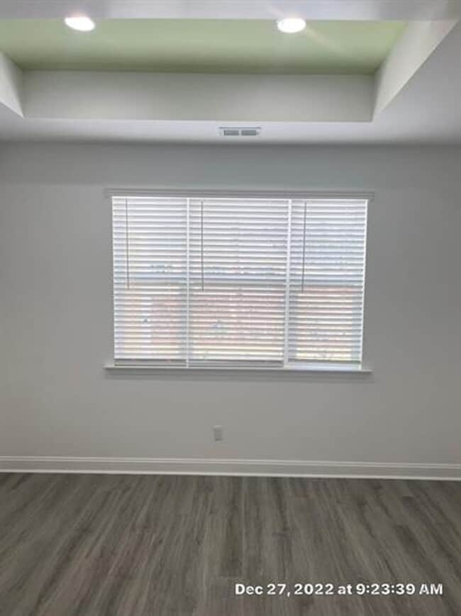 Building Photo - 1696 Shoreside Dr