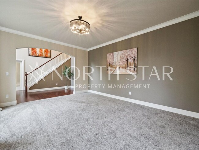 Building Photo - Tuscan Hills Traditional in Happy Valley