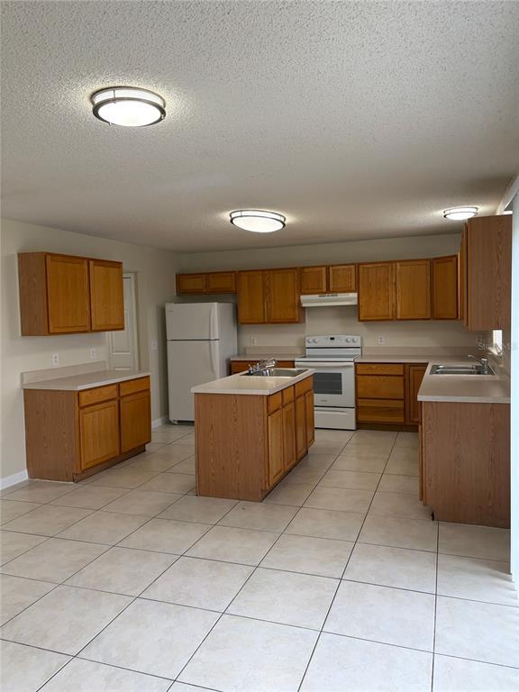 Building Photo - 2410 Great Harbor Dr