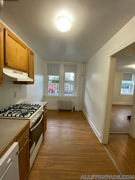 Building Photo - 212 Allston St