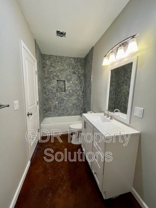 Building Photo - 2530 Veranda Rd NW