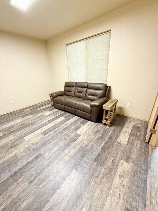 Building Photo - Beautiful house in Maple View Meadows.