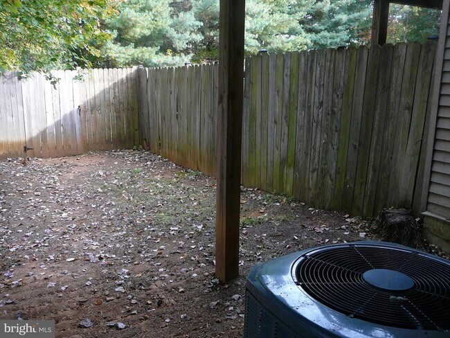 Building Photo - 302 Harrogate Rd