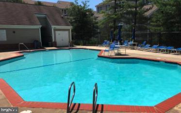 Building Photo - 518 Francis Nicholson Way