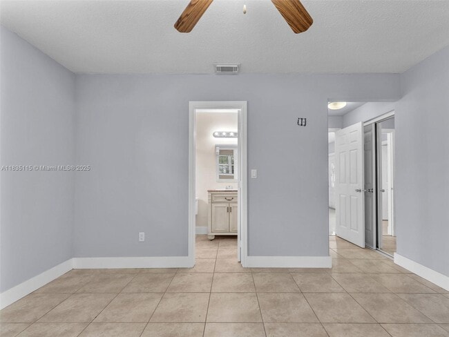 Building Photo - 6525 SW 18th St