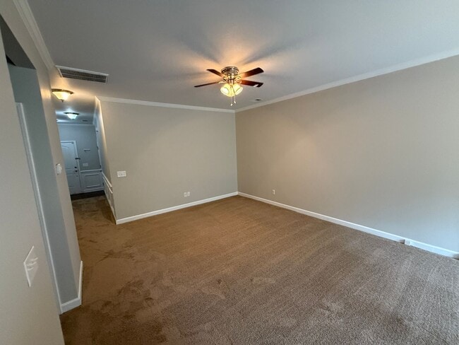 Building Photo - Modern Townhome in Steele Creek – Walkable to Shops, Parks & Dining!