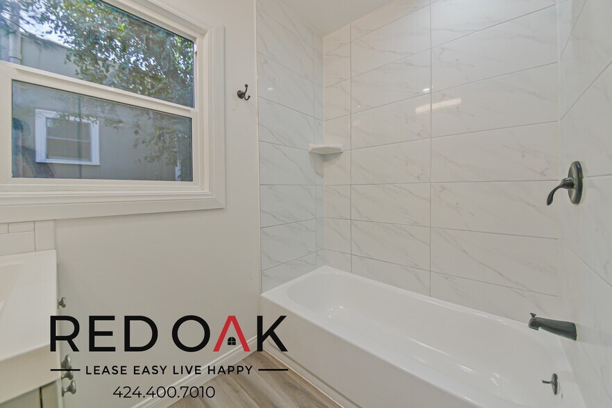 Building Photo - 3060 James M Wood Blvd