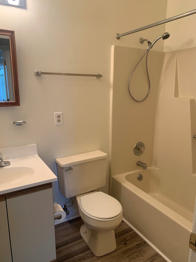 Additional Full Bath - 2410 Ridge Rd