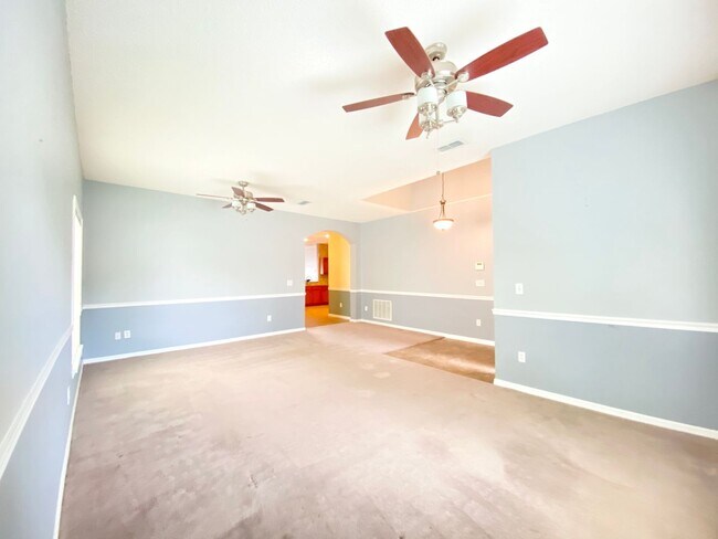 Building Photo - Beautiful Lake View Home in Waterside Estate!