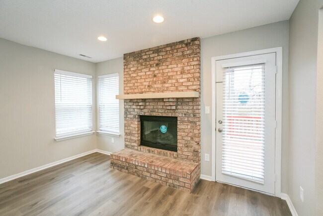 Building Photo - 4430 Autumn Crest Ct