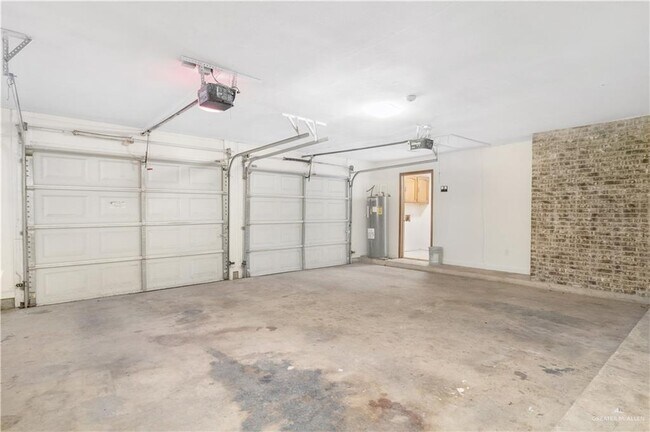 Building Photo - 805 S Mon Mack Rd