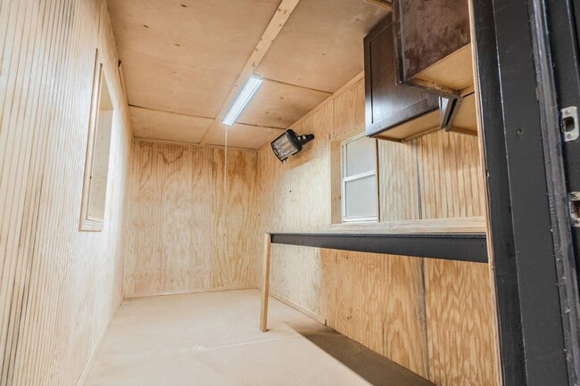 Building Photo - 67 Cowboy Wy