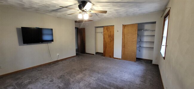 Building Photo - 89 S Washington St