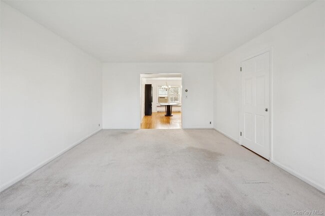 Building Photo - 138 Colonial Pl