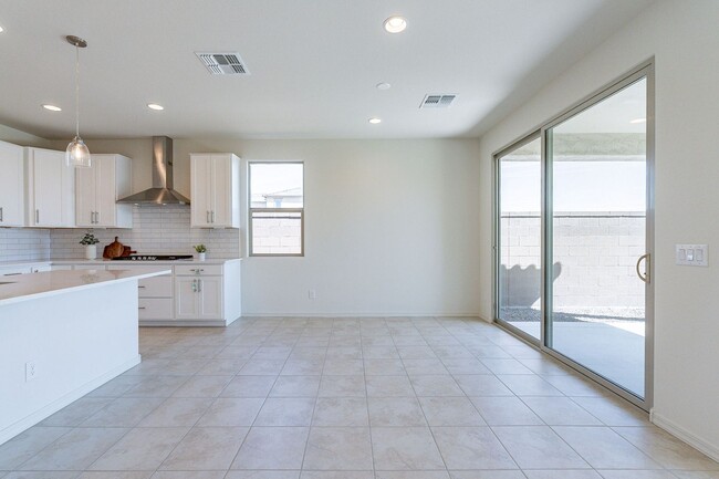 Building Photo - Luxury Living in McClellan Ranch: 4-Bedroo...