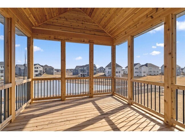 Building Photo - 10180 Shadyview Ln N