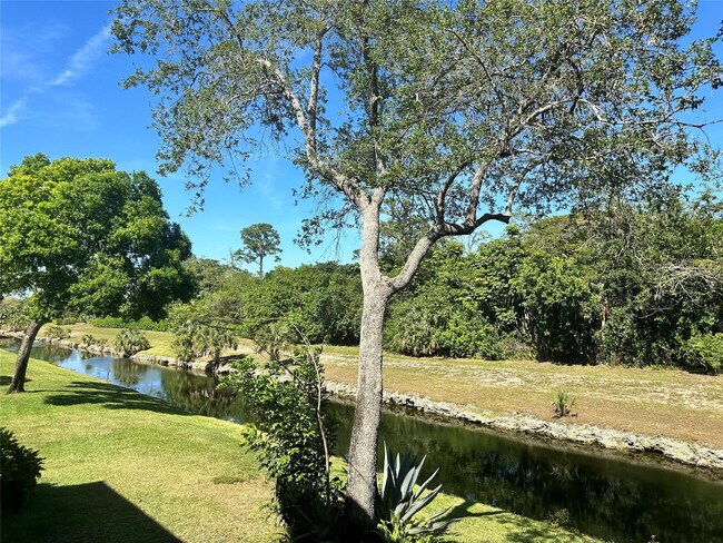 Building Photo - 5661 Riverside Dr